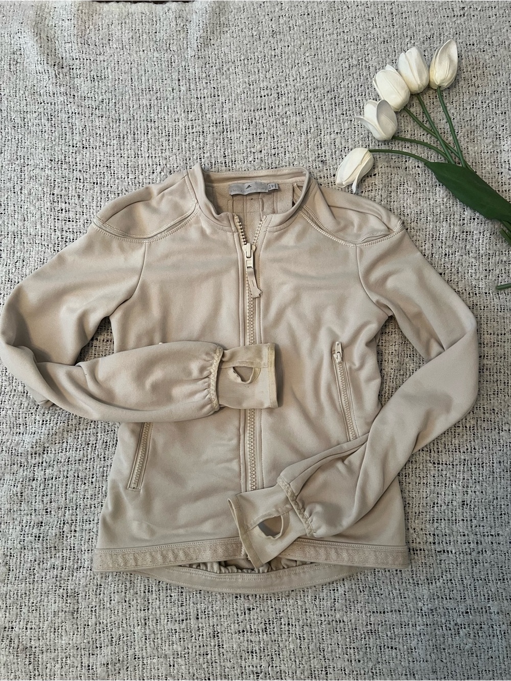 Adidas vintage Women’s Lightweight Zip Front Jacket in Beige